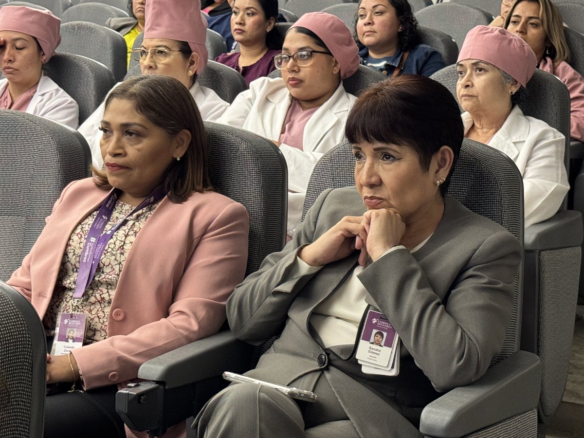 🔄José Luis Cholula Flores, de CMH Betania, presentó: “Impulsando el Cambio en la Continuidad del Cuidado: Implementación de la Guía de Transición en la Atención de la RNAO desde un Enfoque de Movimiento Social”.

💡 Una ponencia que inspira a seguir fortaleciendo la enfermería🏆