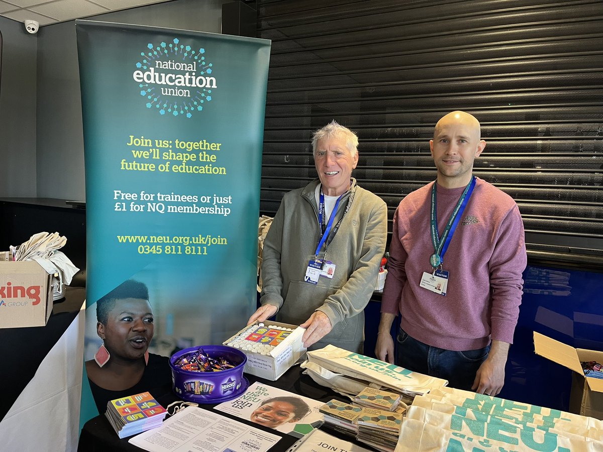 OldhamNEU tweet media