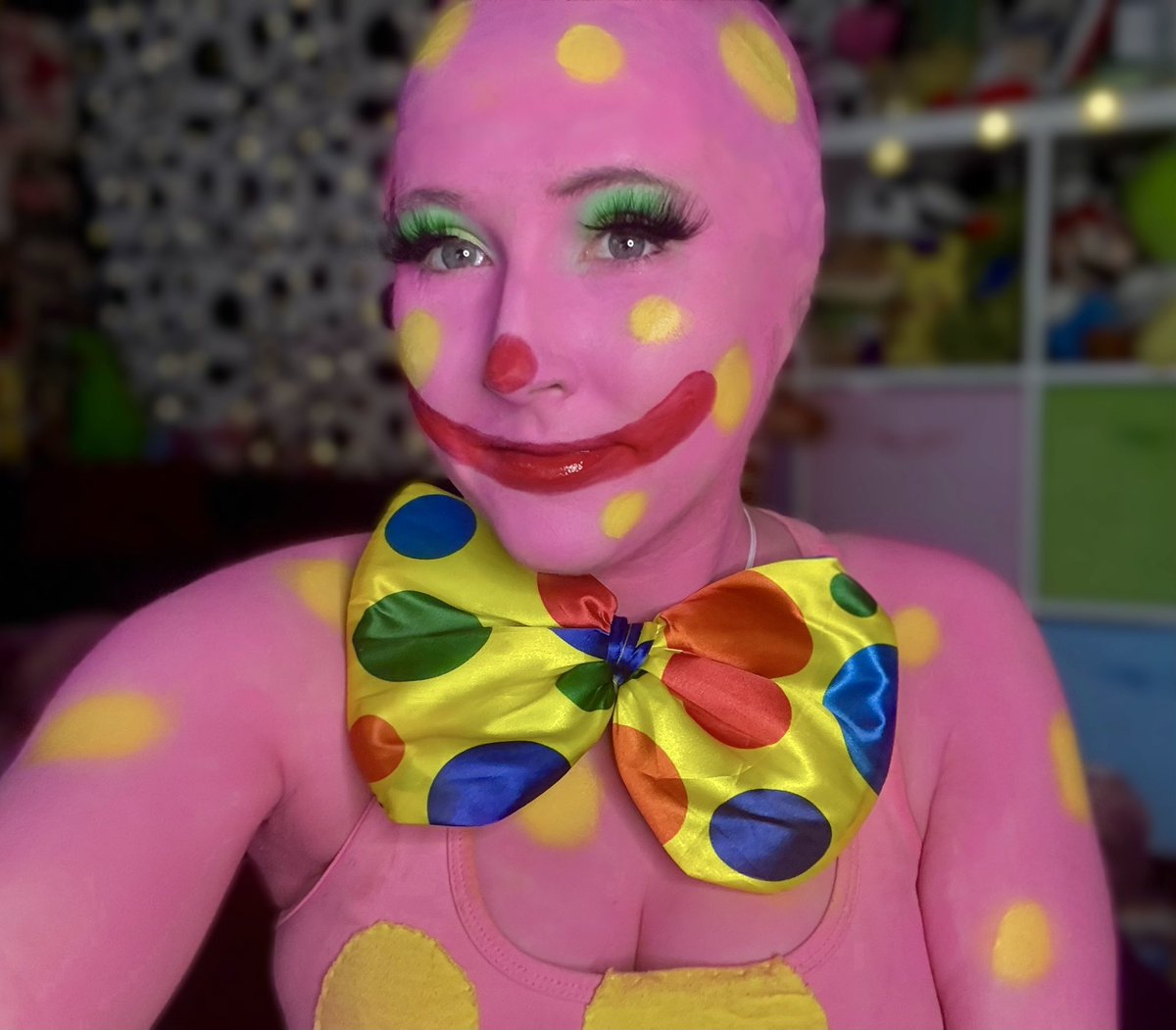 Phoefi on Twitch tweet media