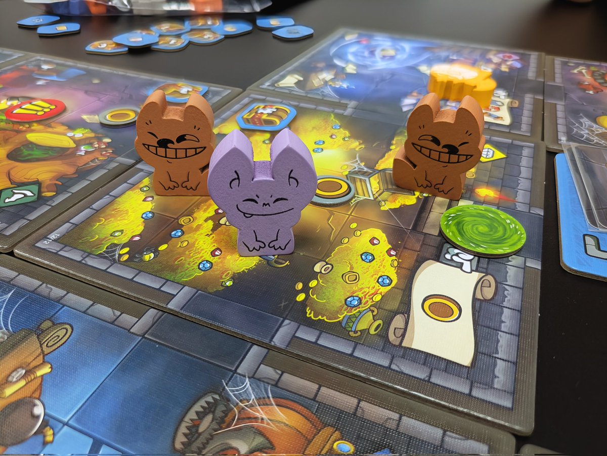 ¿Cómo puede ser que "Keep the heroes out" sea visualmente adorable, pero tan cruel al jugarlo? 😞
Hemos echado 2 partidas y en ambas nos pasó por encima como una apisonadora
¡Pero no pensamos rendirnos!
¡No pararemos hasta echar a los héroes de nuestra mazmorra! 🗡️
#juegosdemesa