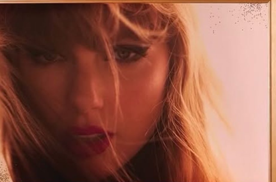 swiftslorelai's tweet image. guys I can’t do this