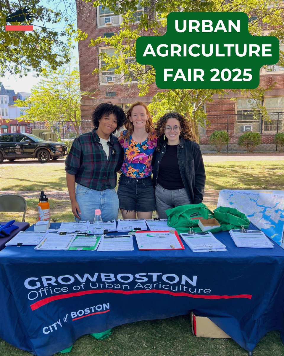 GrowBostonCOB's tweet photo. Last Saturday, the GrowBoston team enjoyed tabling at the Urban Agriculture Fair! Great day connecting with farmers, gardeners, and boston residents and families while enjoying workshops and activities. Cheers to a bountiful fall! 🍂🌽 https://t.co/XFSTMSsDub