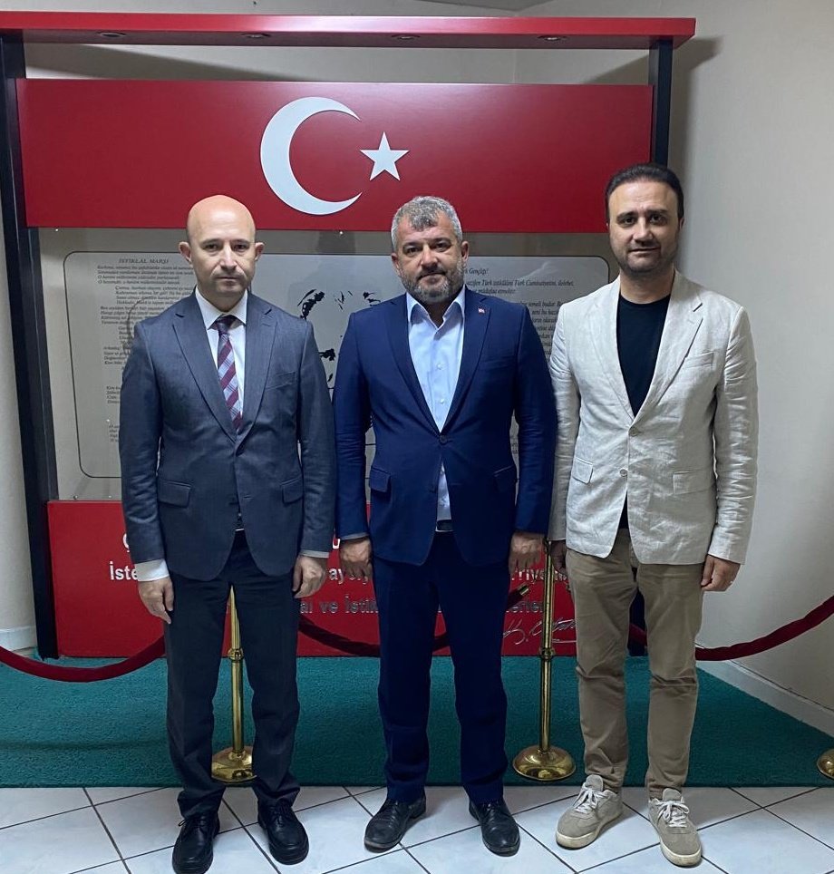 📍 Yenice’de Arkeoloji ve Turizm Buluşması

Yenice Belediye Başkanı Sertaş Karakaş’ı ziyaret eden BAKKA Genel Sekreter V. Mehmet Çetinkaya ve Zonguldak Bülent Ecevit Üniversitesi İnsan ve Toplum Bilimleri Fakültesi Arkeoloji Bölümü Öğretim Üyesi Doç. Dr. Hamza Ekmen, ilçenin