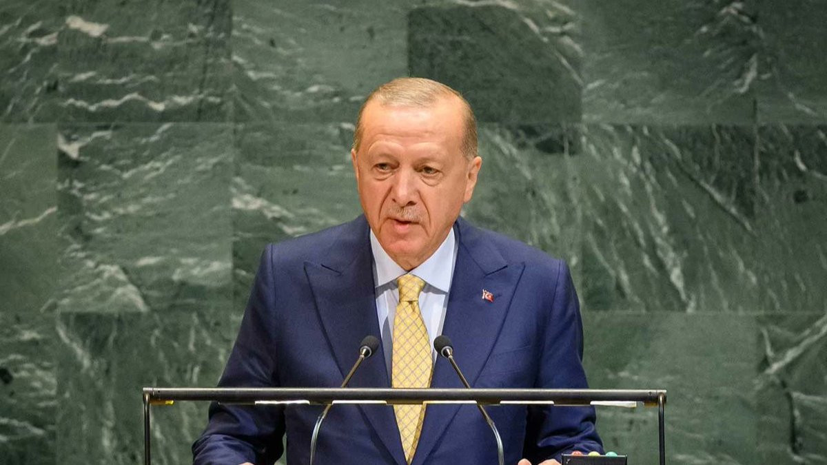 R.Tayyip Erdoğan'a zaman zaman kızsak ta, verip veriştirsekte.
BM genel kurulunda manifesto gibi konuşmasıyla.
Dünya liderleri arasında en net tavrı koyan. 
Verdiği mesajları ile Gazzenin durumunu en iyi şekilde ifade eden bir liderdi
Takdir etmeyi de bilmek lazım

#SumudForGaza