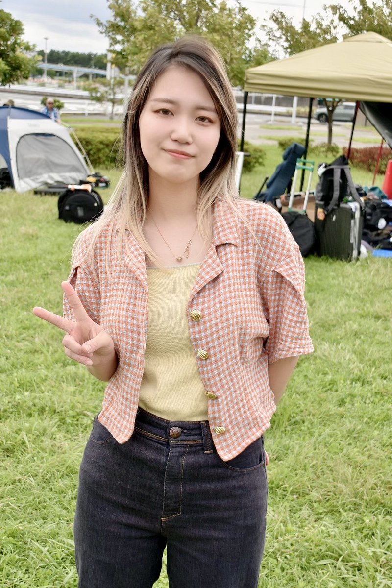 tk90510731384's tweet photo. 2025.9.23 豊砂公園にて、yamoさん終演後ショット。
#yamo
#ジオラマアパート
#幕張ミュージックフェス
#豊砂公園 https://t.co/QNLBkQ4Zqa