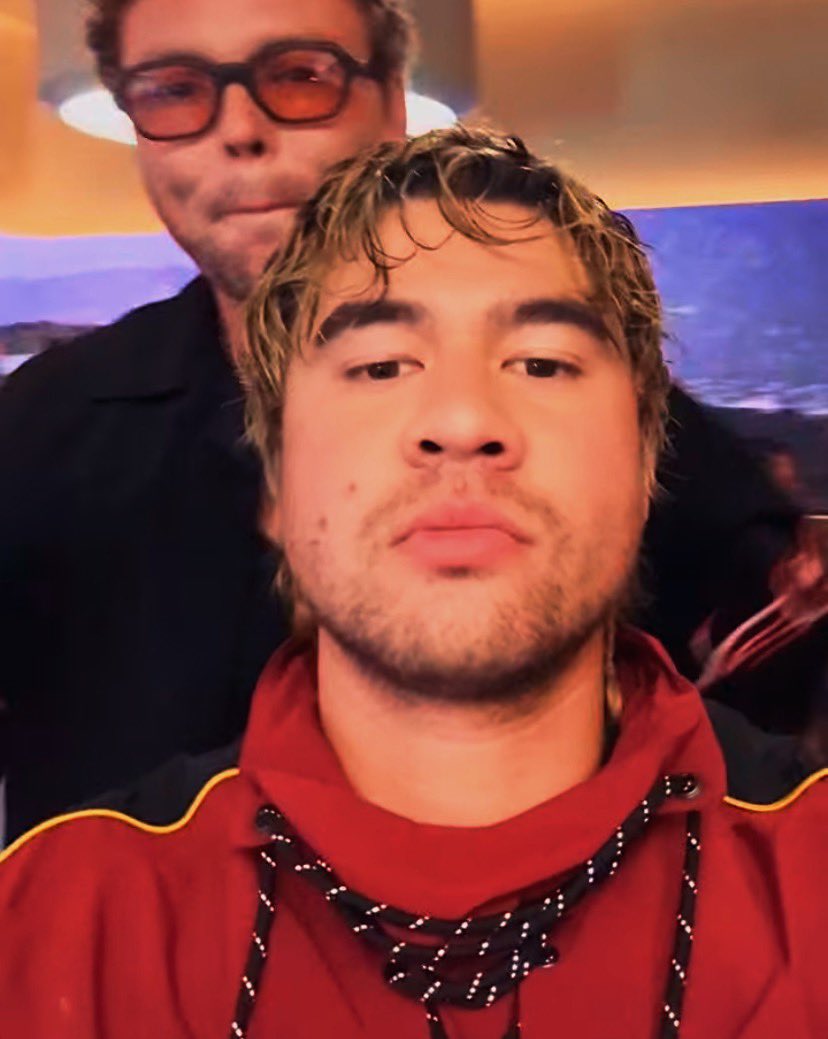 cthoodarchive's tweet image. oh calum you are so loved (by me!)