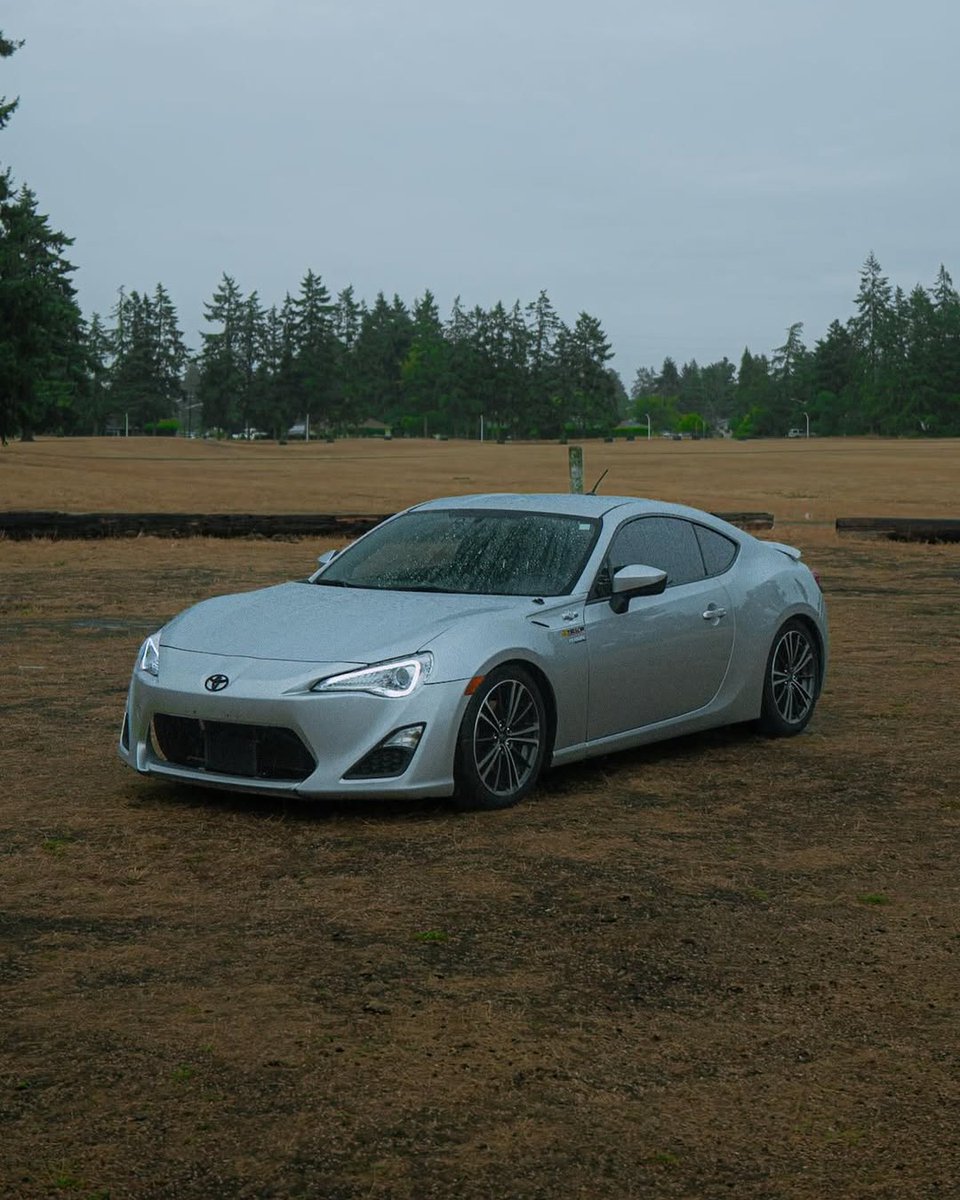 Fitment this clean should come with a warning label: Highly Addictive.

GET SPONSORED BY Yellow Speed Racing USA! Apply today at
carsponsors.com/application/