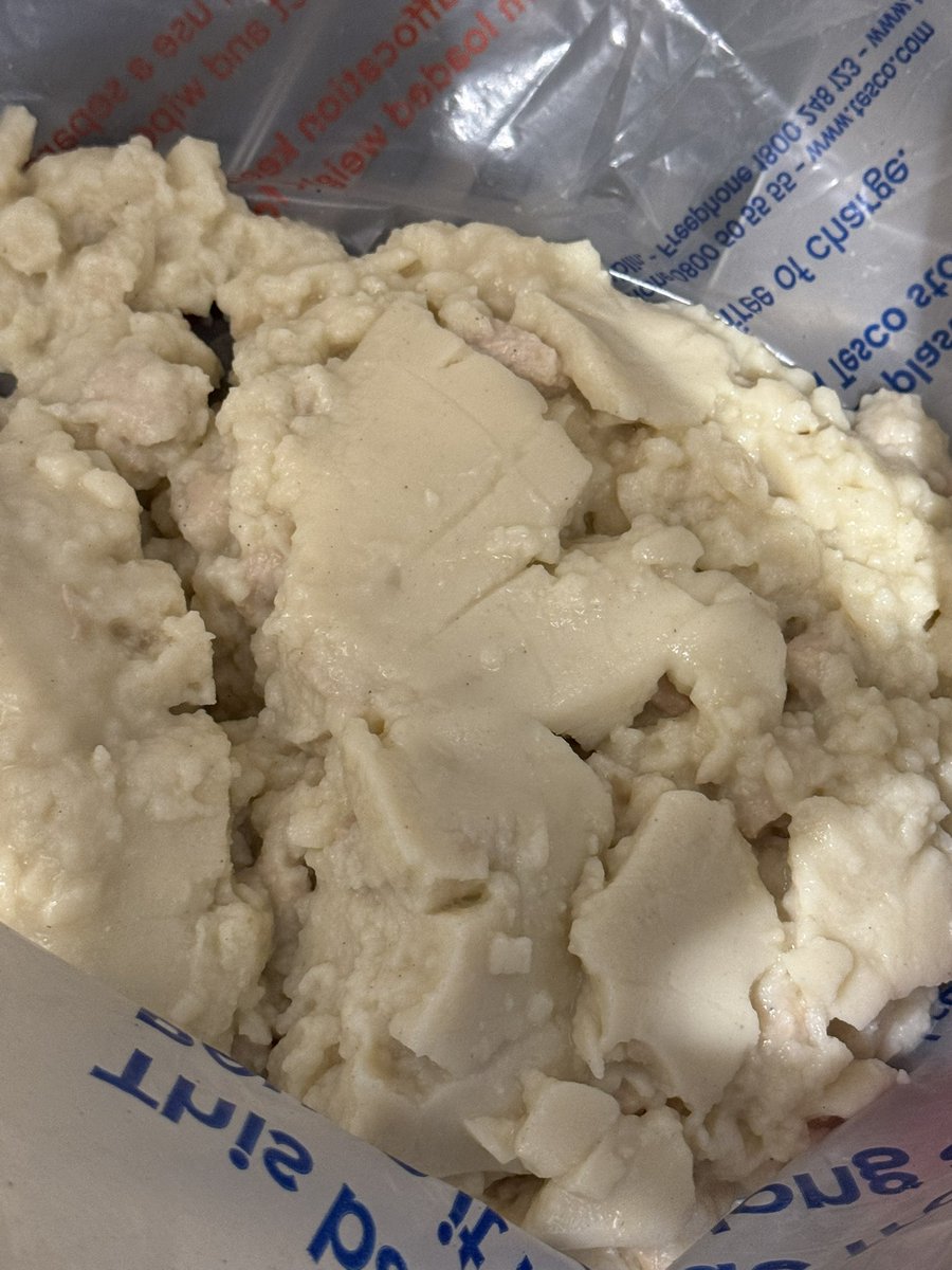 Jack_Pullin's tweet image. @Tesco any chance of a refund for my “soup” 😂 yellow sticker to save waste and money and ended up throwing away this cottage cheese and spending more money on an emergency dinner 👎🏼