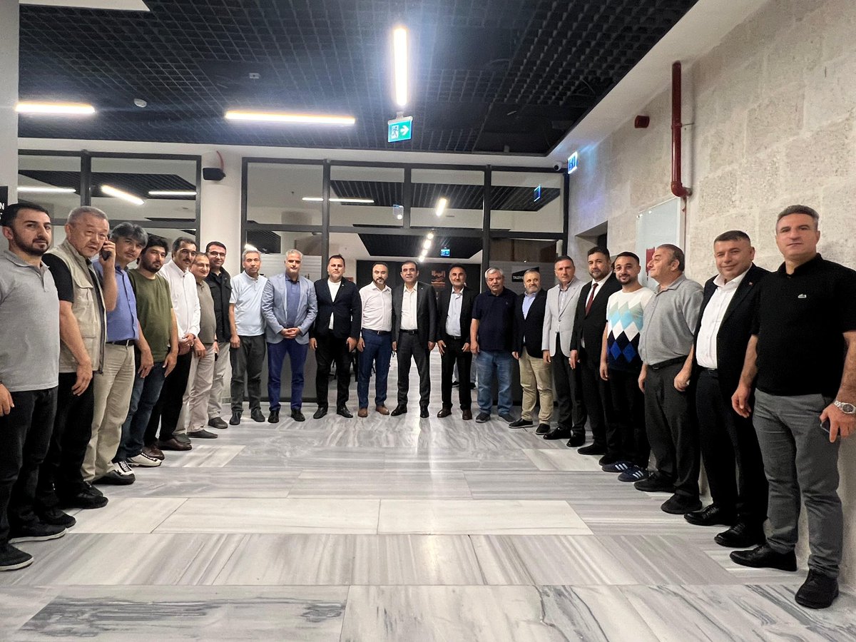 Mehmet Şahin (@mehmetsahinbsk) on Twitter photo Zeytinburnu’nda bulunan Afganistanlı kardeşlerimize, Afganistan Celalabad depreminde hayatlarını kaybeden yakınları için taziye ziyaretinde bulunduk. Kardeşlerimize sabır diliyoruz.
<a href="/abdullahozdemir/">Abdullah Özdemir</a>
<a href="/MustafaY_K/">Mustafa Yalçınkaya 🇹🇷</a>
<a href="/haticetasht/">Hatice Taş</a>
<a href="/yusufsahinv/">Yusuf Şahin</a> Zeytinburnu’nda bulunan Afganistanlı kardeşlerimize, Afganistan Celalabad depreminde hayatlarını kaybeden yakınları için taziye ziyaretinde bulunduk. Kardeşlerimize sabır diliyoruz.
<a href="/abdullahozdemir/">Abdullah Özdemir</a>
<a href="/MustafaY_K/">Mustafa Yalçınkaya 🇹🇷</a>
<a href="/haticetasht/">Hatice Taş</a>
<a href="/yusufsahinv/">Yusuf Şahin</a>