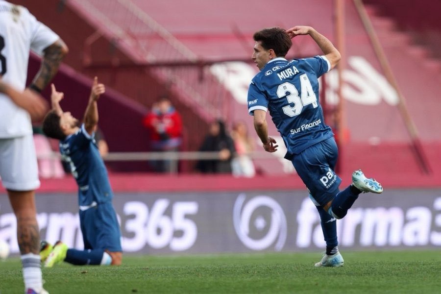 Linda posición tiene hoy Mura para negociar su continuidad en Racing. Continuidad que debería haber sido arreglada mucho antes (cosa que dijeron que venían a cambiar...). Un jugador que en 4 años prácticamente nunca te dejó a gamba. Y ayer figura en cuartos de Libertadores.