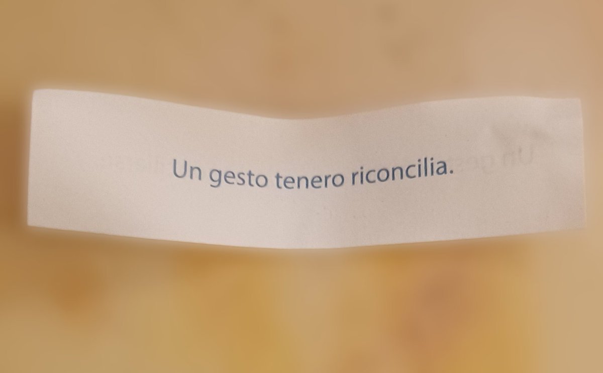 PerryCele13's tweet image. Chissà da chi mi arriverà il gesto... #fortuna #dolcezza #biscotto