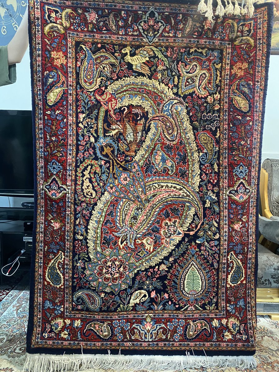 بچه ها کسی هست قیمت این قالی دست بافت رو بدونه چقدره.