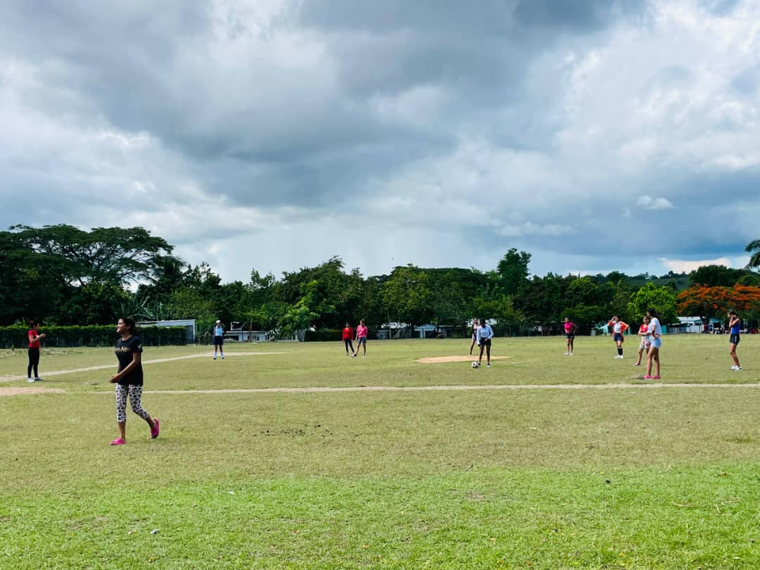 Osvann4's tweet image. Las actividades deportivas en #Pilón, junto a donativos #UnicefCuba