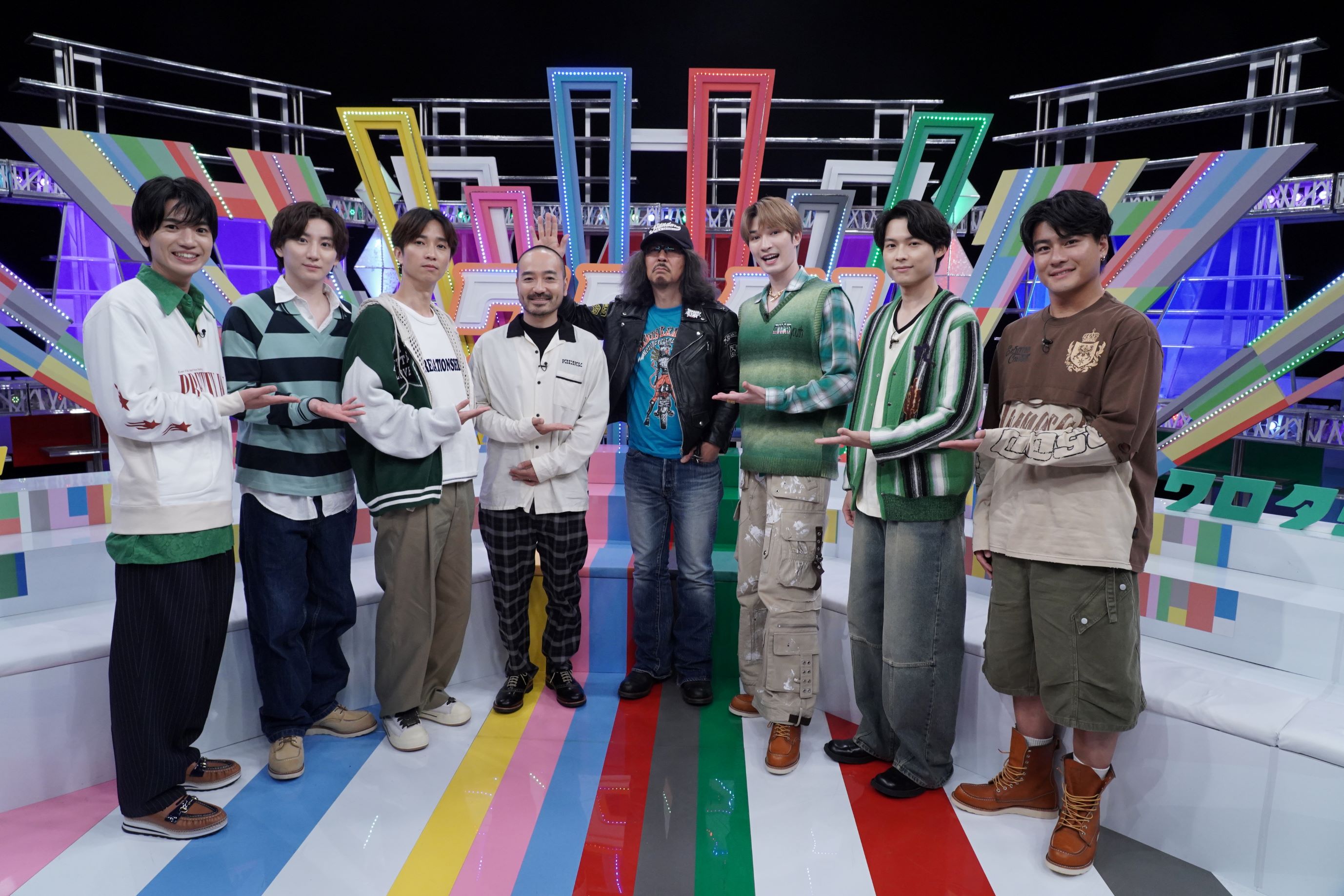 SixTONES まとめ売り　オマケつき おまけ付き】SixTONESのアルバムとLIVEDVD - メルカリ