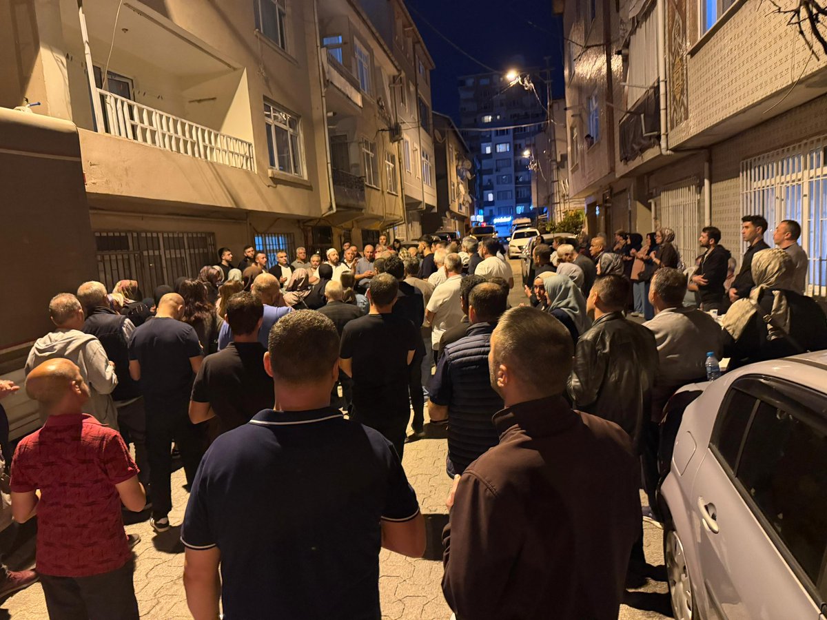 Meclis Üyemiz Erdal Kaya’nın hakkın rahmetine kavuşan teyzesi için komşularından alınan helallik sonrası memleketinde kılınacak cenaze namazı öncesi Sinop’a yolcu ettik.

Merhume teyzemize Allah’tan rahmet, ailesine ve komşularına sabırlar dilerim.

Mekanı cennet olsun İnşaAllah.