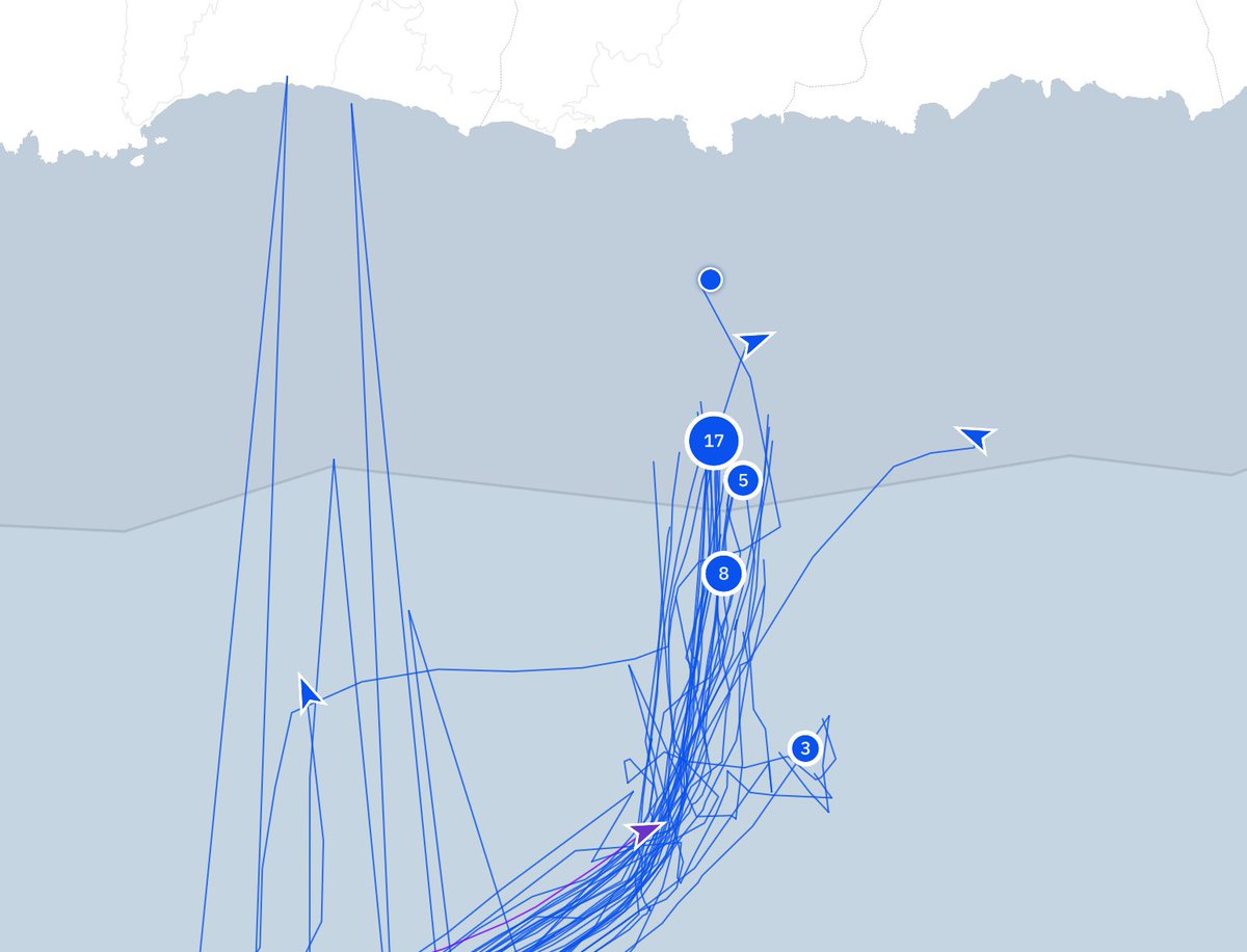 🟠🚢ACTUALIZACIÓN DE LA FLOTILLA BASURILLA A 24/09/2025 A LAS 21:10

Pues no, no falle...la flotilla basurilla hispano-italiana esta a punto de arribar a las costas de Creta a hacer turismo. Dicen que esta noche será peor que la anterior por los "ataques"...😏

En