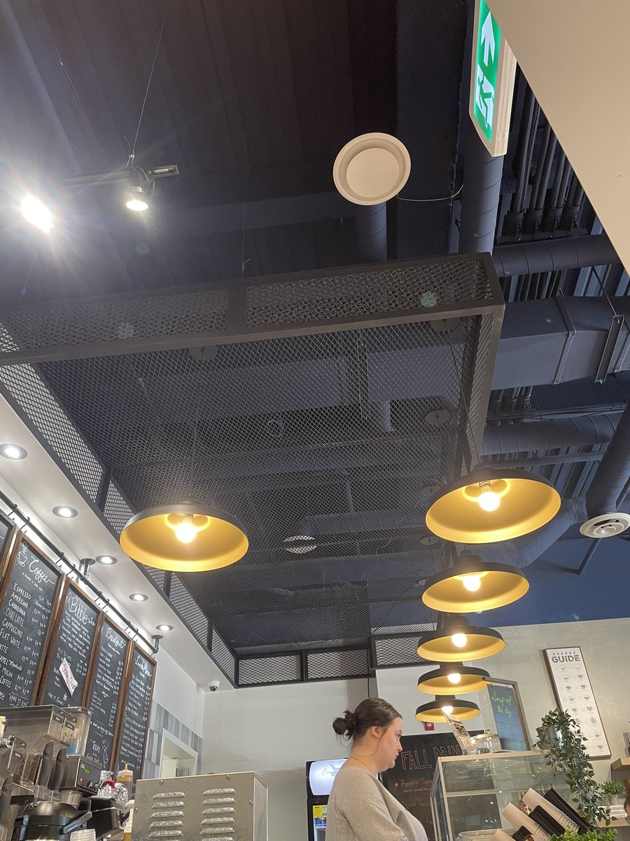 ManoloSamonte's tweet image. Day off muna saglit tapos laban ulit.
Salamat Kuys Kevs.
#ofwlife