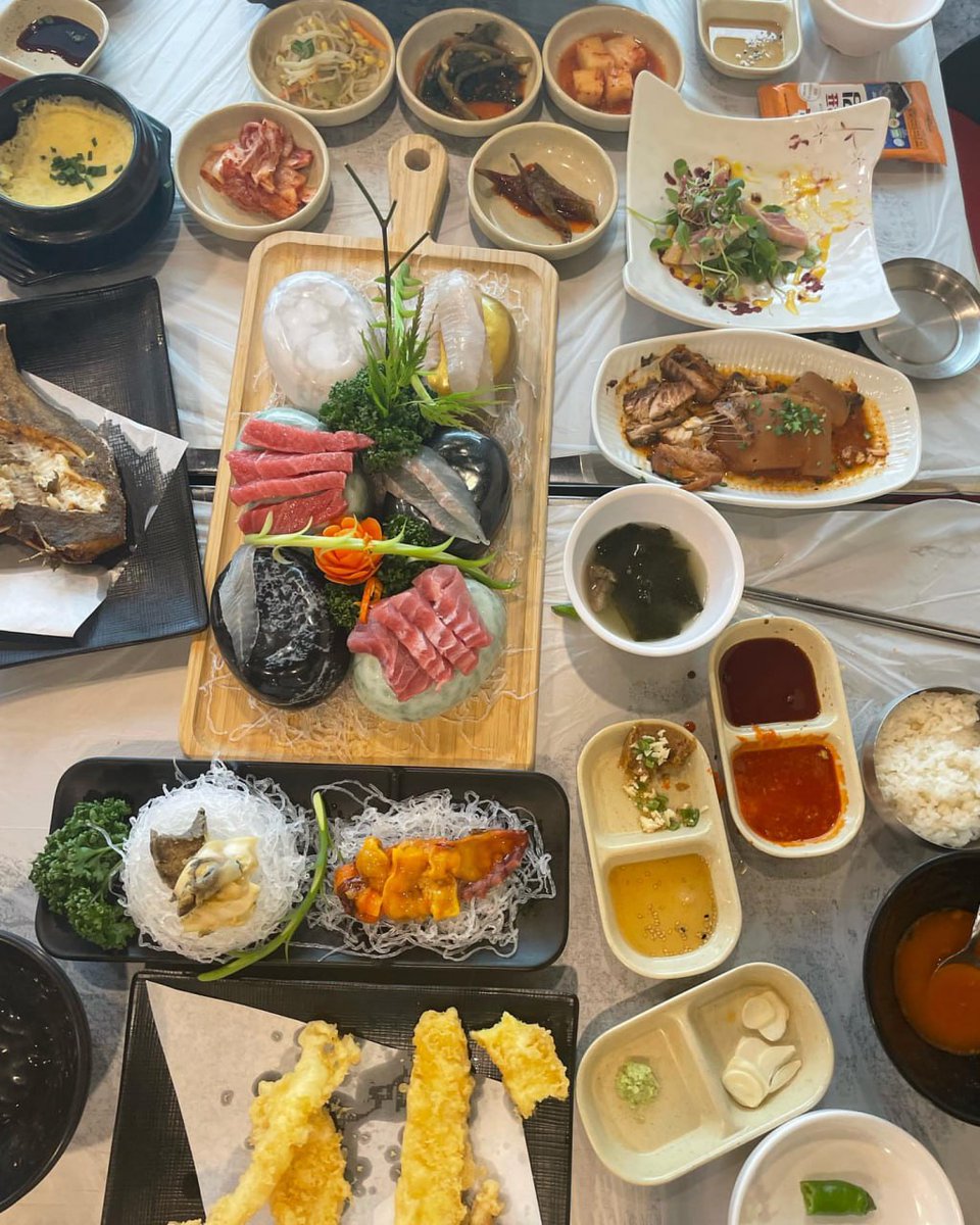 Check in some delicious food by the  way😁😁