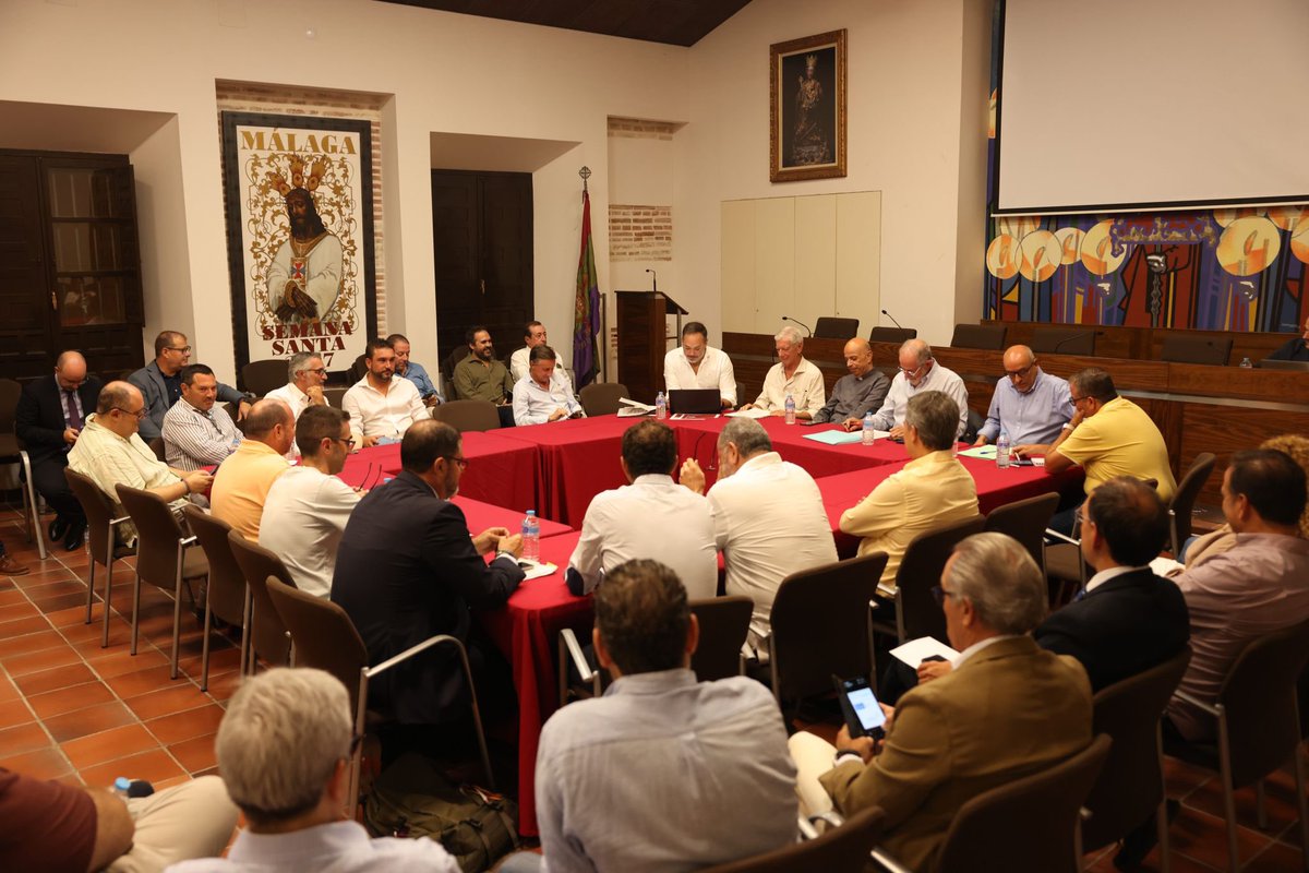 La Agrupación de Cofradías de Semana Santa de Málaga ha llevado a cabo una actualización de su Junta de Gobierno tras la entrada de nuevos Hermanos Mayores en distintas Hermandades y Cofradías al culminar éstas sus procesos electorales estatuarios. #CofradíasMLG