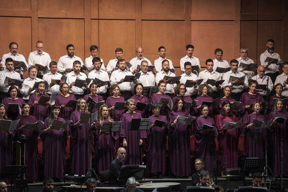 TeatroArgentino's tweet photo. 📢En agosto pasado concluyeron las pruebas del Concurso Público y Abierto para ser parte del Coro estable del argentino en la que fueron seleccionados 8 nuevos integrantes.🙌🙌
#CONCURSO #teatroargentino #CoroEstable https://t.co/hnuzJvtDNi