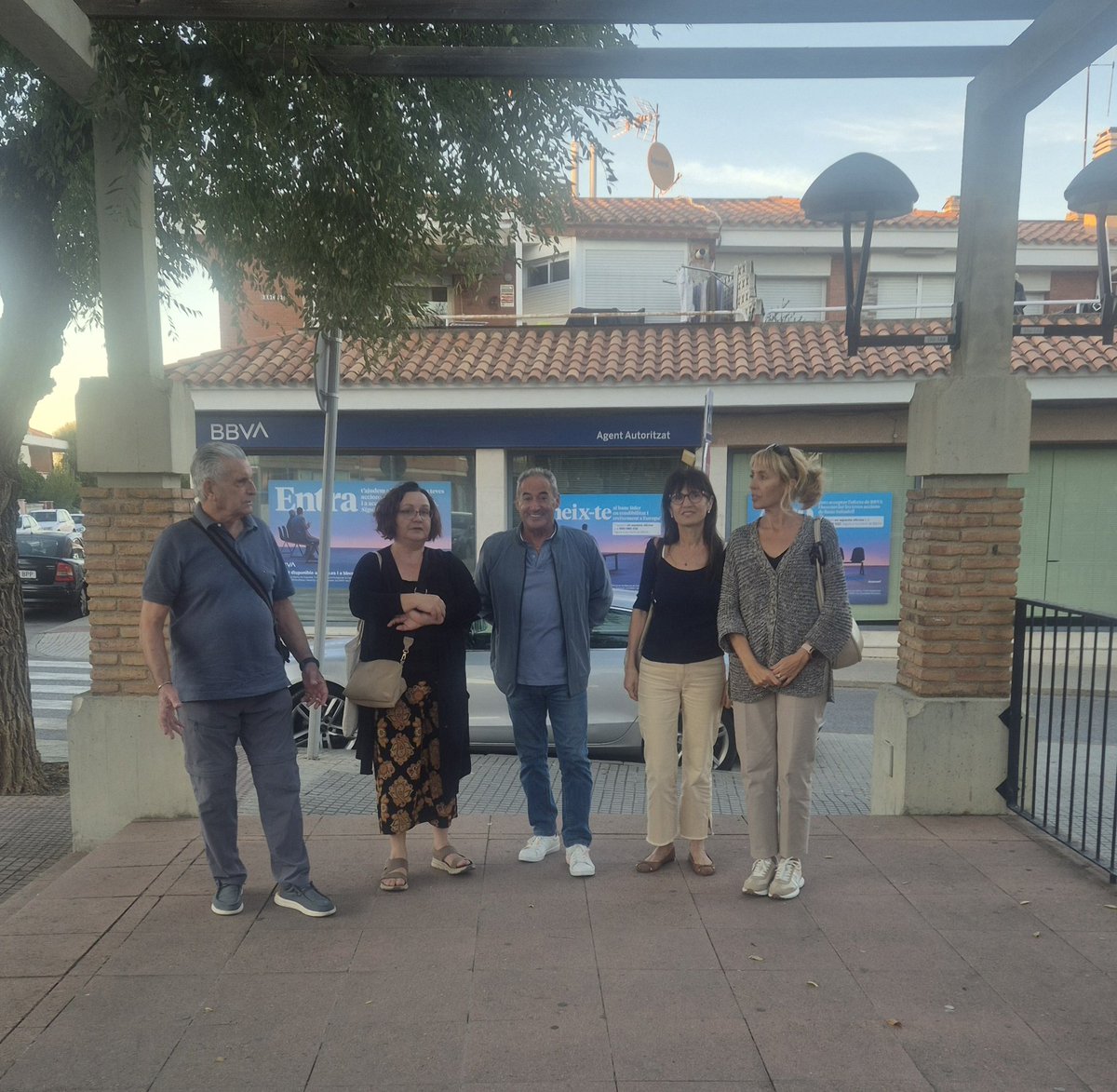 #tarragona #tarragonabruta
Gràcies <a href="/AAVV_TGN_SR_SS/">AV.CiutatTgn S.R S.S</a> pel vostre acompanyament pel barri i ensenyar-nos la realitat del barri de Sant Salvador/Sant Ramón.
Des de la Plataforma continuarem treballant perque tant el centre com els seus barris tornin a estar nets 💪🧹🧹