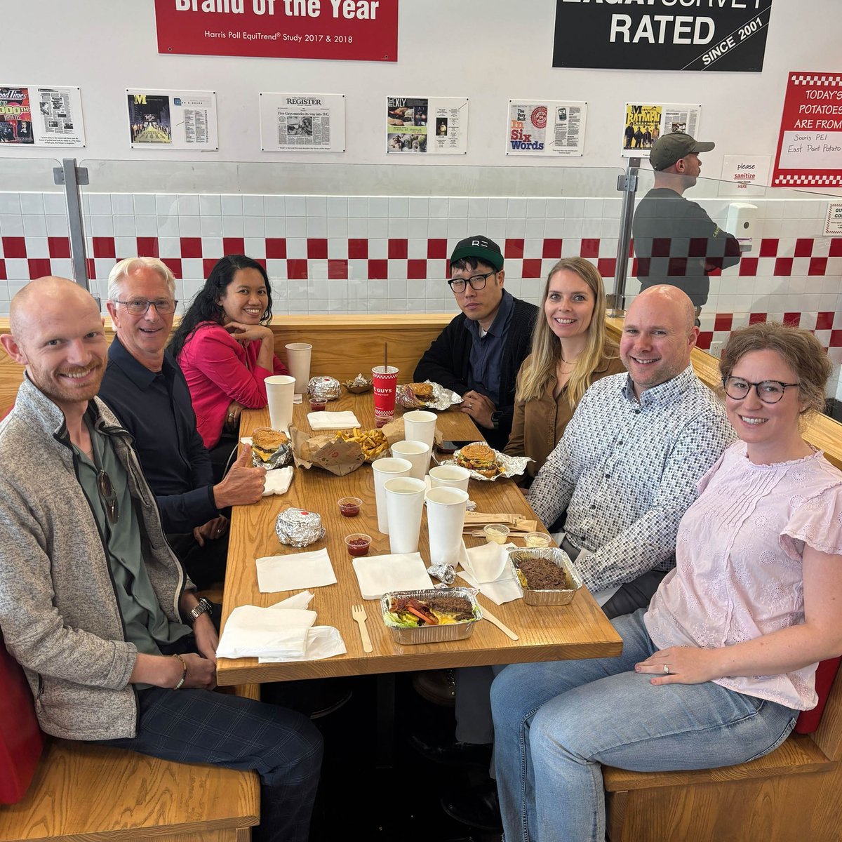 be_responsive's tweet photo. This month, we had the pleasure of celebrating not one, but three, team birthdays. We stepped away from our desks and shared a lunch together in honour of our amazing colleagues.

Wishing a very happy birthday to our September stars, Kathleen, Noah and Daekyu! https://t.co/0ohfTcKNgu