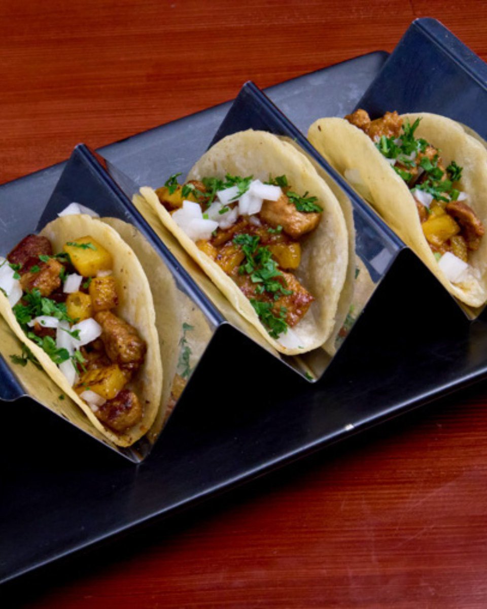 Mixtophilly's tweet image. Your favorite taco is here! 😉 Dive into our savory Tacos al Pastor with perfectly seasoned pork and a touch of pineapple. The perfect bite, every single time. ✨

#PhillyRestaurants #BestOfPhilly #PhillyNightlife #HappyHour #PhillyHappyHour #CenterCity #VisitPhilly #Philadelphia