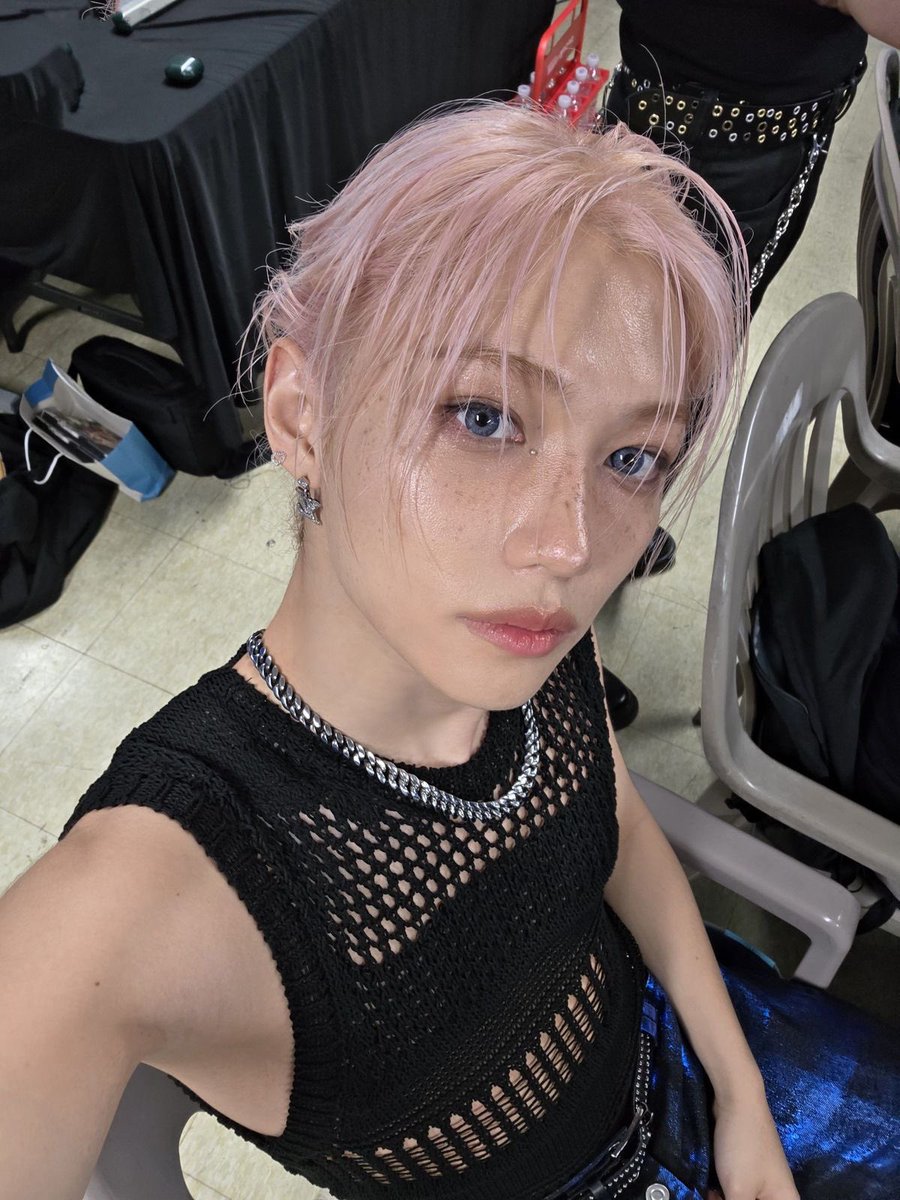 ren 𝜗𝜚 ₊˚ tweet media