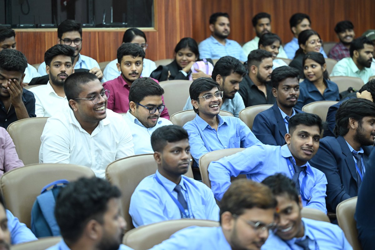 Silicontech_bbs's tweet image. Odisha’s Grand Job Carnival 2025 by AVD Group at @Silicontech_bbs (Sept 18–19) connected 4,000+ candidates with 30+ top companies.

#GrandJobCarnival2025 #SiliconUniversity #CareerOpportunities #OdishaJobs #SiliconTech