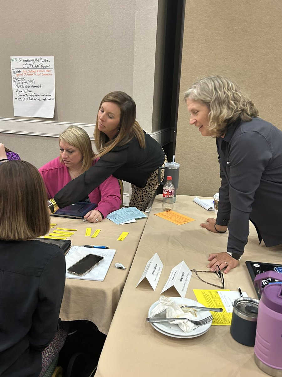 Amanda K. Dixon tweet media