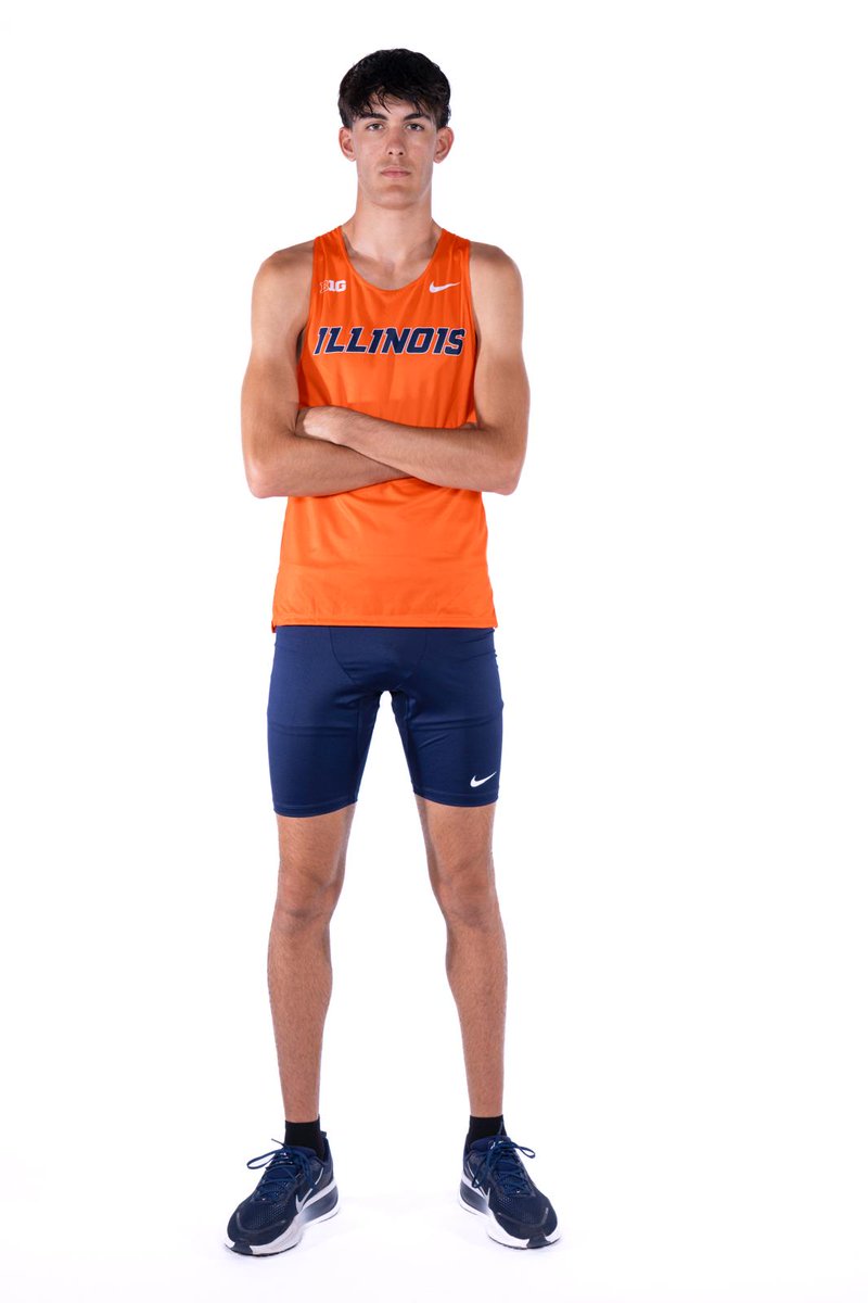 El mediofondista Pol Molins (2007) de Sabadell, en su debut en la <a href="/NCAATrackField/">NCAA Track & Field</a> con la <a href="/IlliniTrackXC/">Illinois Track & Field and Cross Country</a> de Champaign -Illinois-
tras un 2025 en el que ha mejorado de largo todas sus marcas 1:49.56; 3:44.11 y 8:11.72
y ha sido 🥉short track y 4º outdoor en los Cptos de 🇪🇸 sub 20