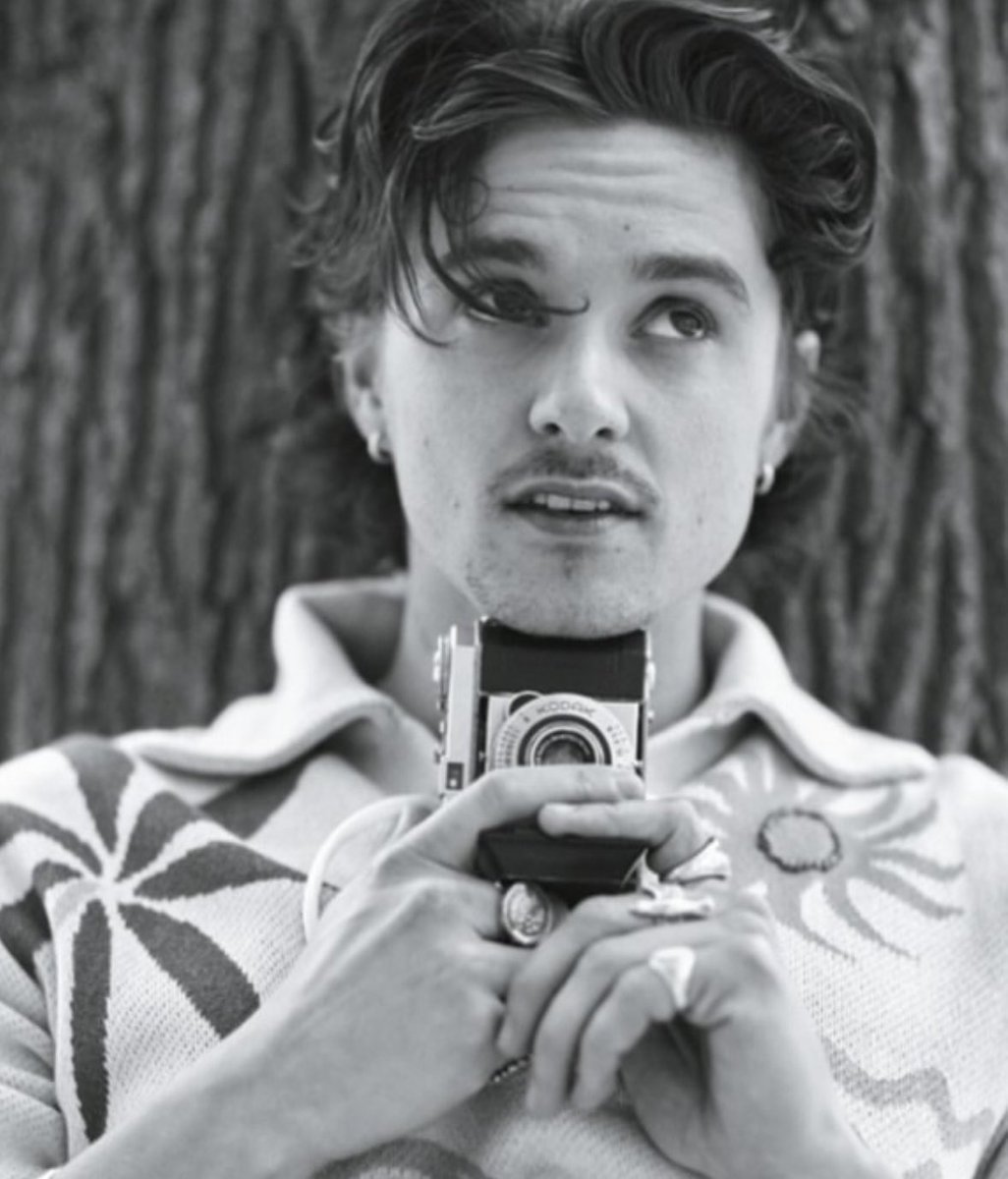 dailysbws's tweet photo. bradley vintage simpson https://t.co/EnpLaMIdWs