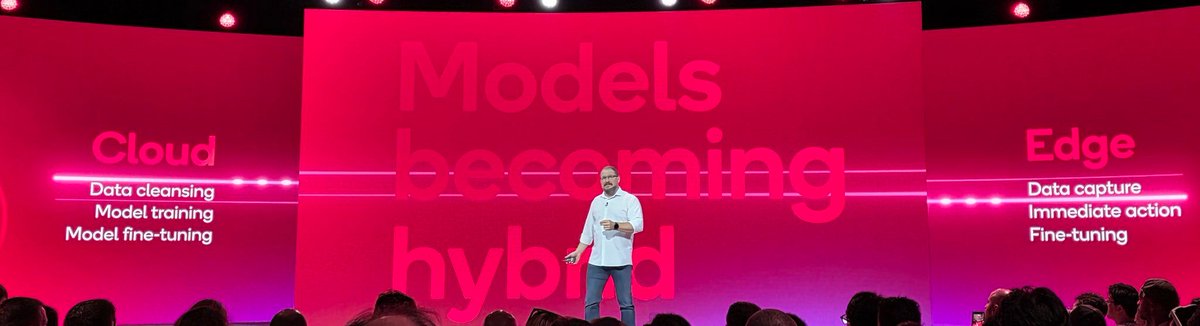MichaelsTecTalk's tweet photo. 🚀 Day One Recap | Snapdragon Summit 2025

✨ AI is the UI → Agentic AI takes center stage
📡 6G by 2028 → Smarter, connected devices
💻 Google + Qualcomm → Android comes to PC
⚡ Snapdragon 8 Elite Gen 5 → Confirmed
🕶️ Samsung XR headset → Teased w/ Snapdragon power

🔥 Day one delivered BIG.
#SnapdragonSummit