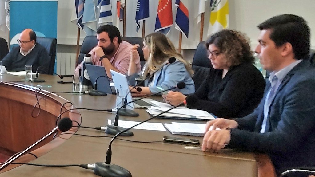 #Ahora en la sala de sesiones  de <a href="/cintendentesuy/">Congreso de Intendentes</a> se está desarrollando una nueva sesión de la Comisión de Seguimiento del #Sucive. 
La comisión se encuentra preparando el informe a ser presentado mañana en la 4ta sesión plenaria del Congreso de Intendentes.