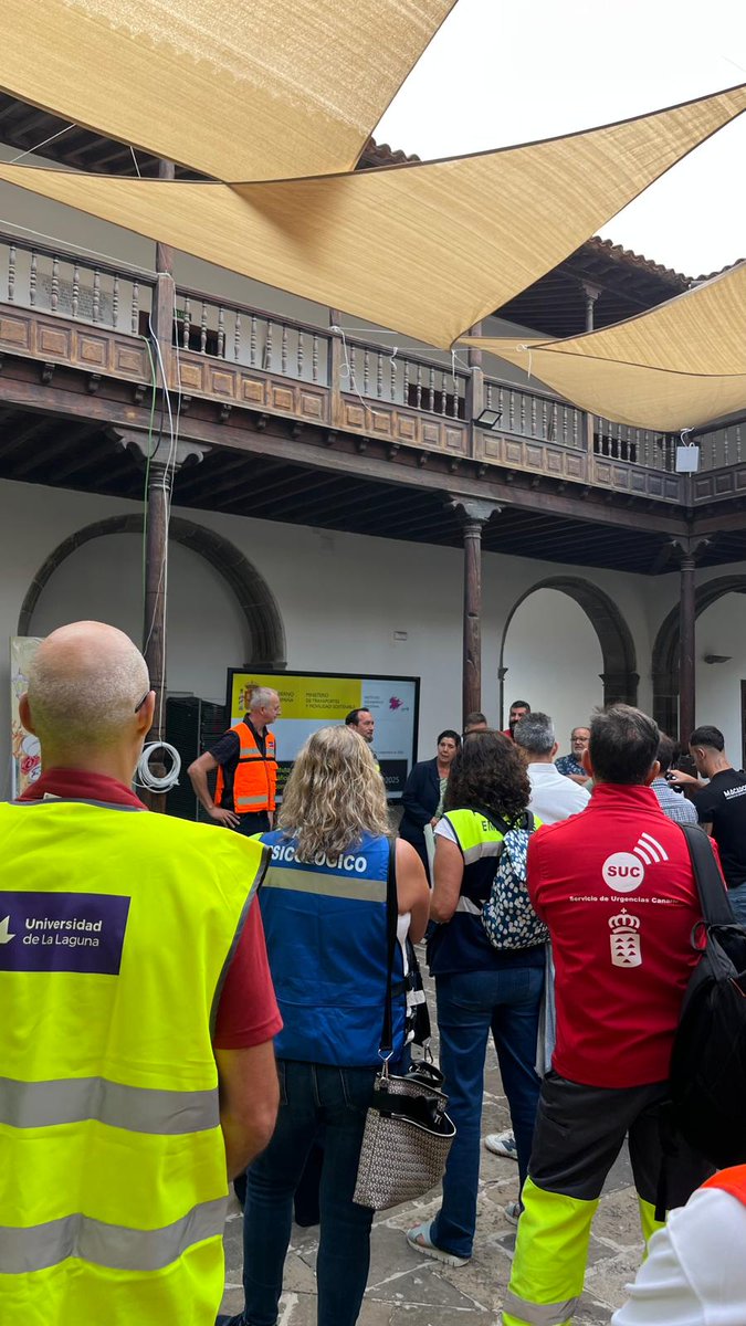 🌋 Simulacro Volcánico

Hoy arrancamos con fuerza trabajando en mesas de acción, donde cada grupo definió las medidas a implementar durante la fase de 🚦 Semáforo Amarillo.

Un primer paso clave para reforzar la preparación y la coordinación ante el riesgo volcánico. 💪✨