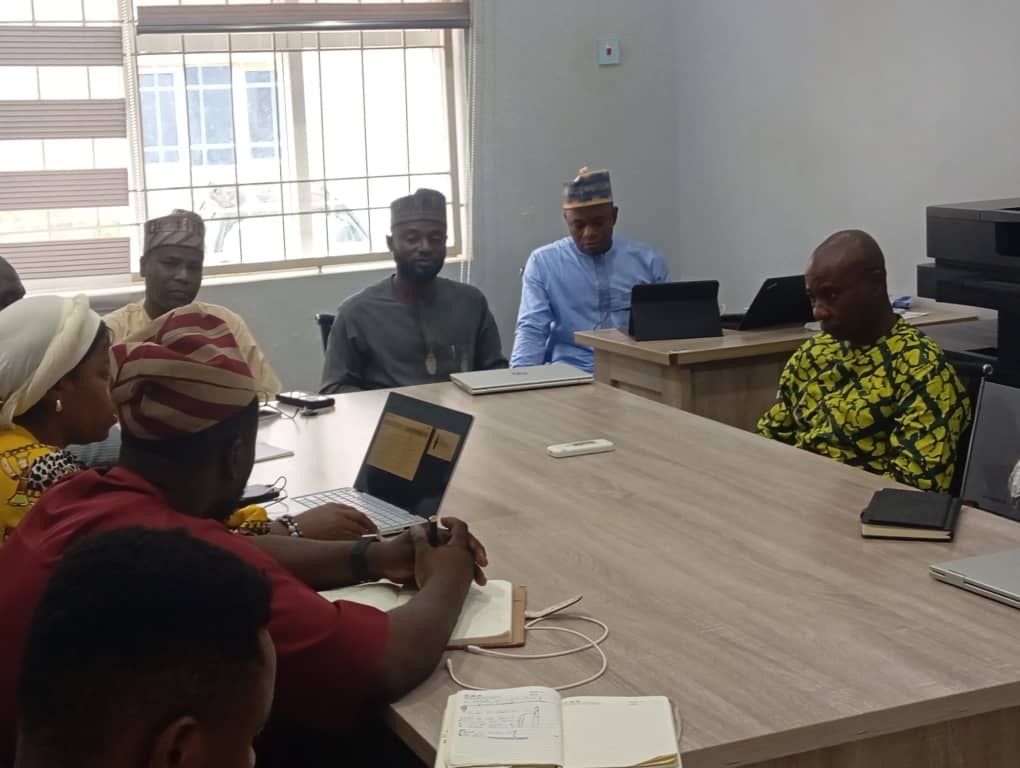 KDBStatisticsNG's tweet image. 📊 KDBS welcomed @NOIPolls & @SCIDaR_  on an engagement visit for Community Polls Round Two Data Collection in Kaduna State.
This collaboration will generate timely, community-driven insights to strengthen malaria prevention & improve health service delivery.
 #Data4Development