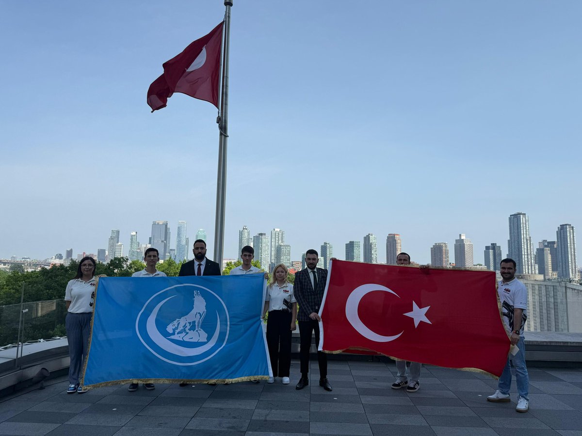 📸 24 Haziran 2025 - Amerika, New York 

Türkevi'nde Ülkü Ocakları Sancağı 🐺🇹🇷
