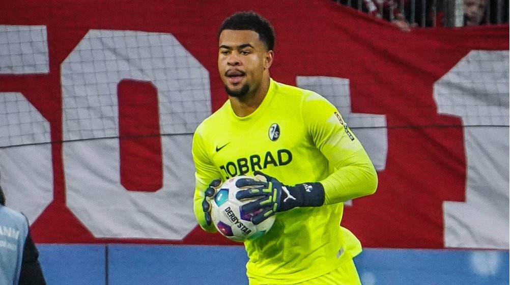 Habe ich eigentlich schonmal erwähnt, dass ich gerne Atubolu als Kobel-Nachfolger haben wollen würde (ich glaube Ramaj ist ein guter Keeper, aber nicht mit den Niveau)
#BVB #scffcb