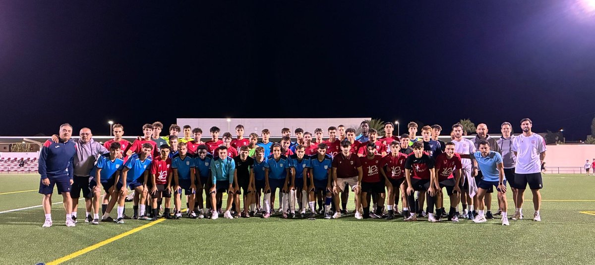 🫂⚽ | Amistoso selección Sub-16 masculina de fútbol contra el <a href="/ADMLorqui/">A.D.M. Lorquí</a>.

📍 Lorquí / #VamosFFRM 💪