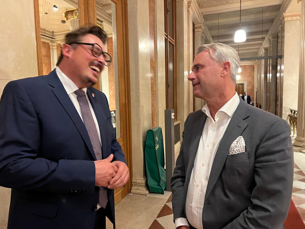 #Nationalrat #Parlament #Politik #Österreich  Kurzer Besuch im Parlament am Rande des heutigen Sitzungstages.