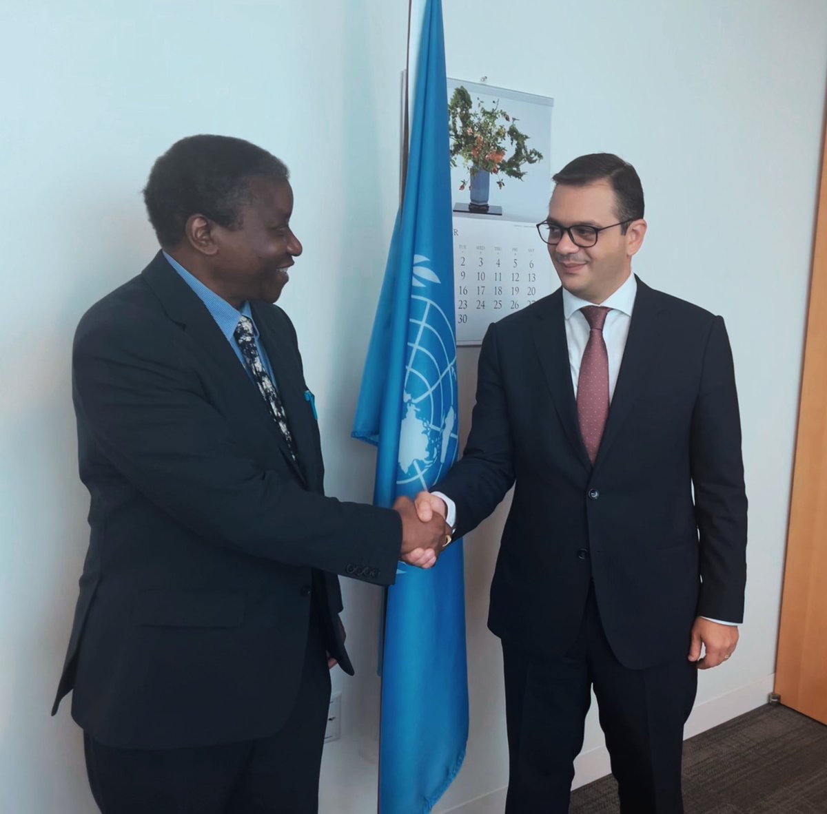 UNOSAPG's tweet image. Special Adviser on Prevention of Genocide Beyani &amp;amp; Special Adviser on Responsibility to Protect Bleeker met with @RAbisoghomonyan, Deputy Foreign Minister @MFAofArmenia.
They discussed efforts to prioritize peace &amp;amp; prevention: globally, regionally &amp;amp; under UN80 initiative.
#UNGA80