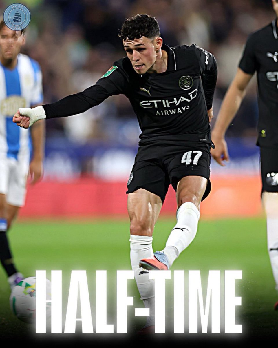 genmatchreport's tweet image. HT| #Huddersfield 0-1 #ManCity 

Phil Foden with a tidy finish from a Mukasa assist gives us the lead at the half, thoughts on the game so far? 🤔
