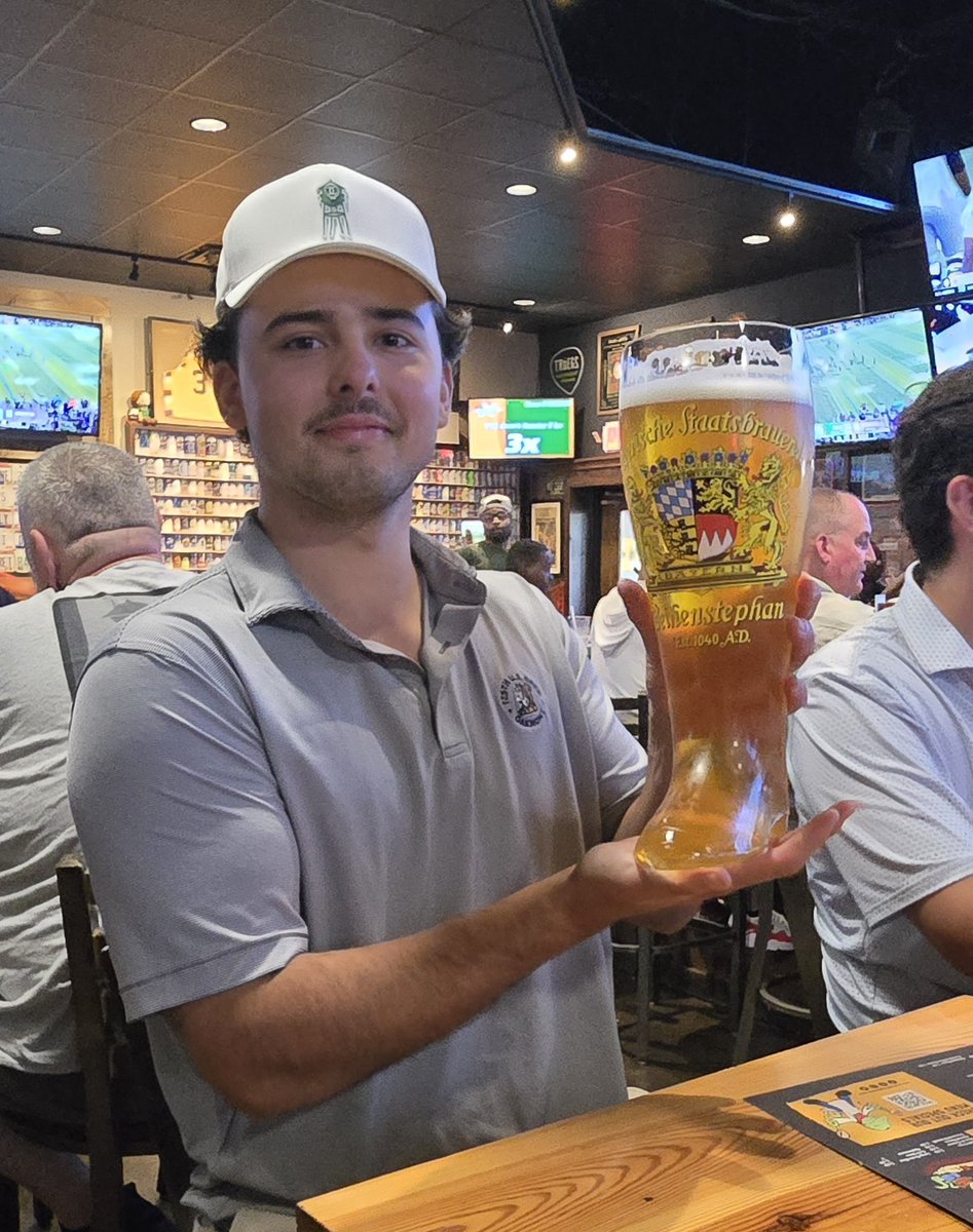winkinglizard's tweet image. 🍺 TIME TO BOOT UP 🍺 

Our Weihenstephaner Festbier boots are almost gone! For one more week only, enjoy a 1 Liter or 2 Liter pour of Festbier in a classic glass boot — and the best part? The boot is yours to keep! 🥾✨
Don’t miss out — once they’re gone, they’re gone!

#dasboot