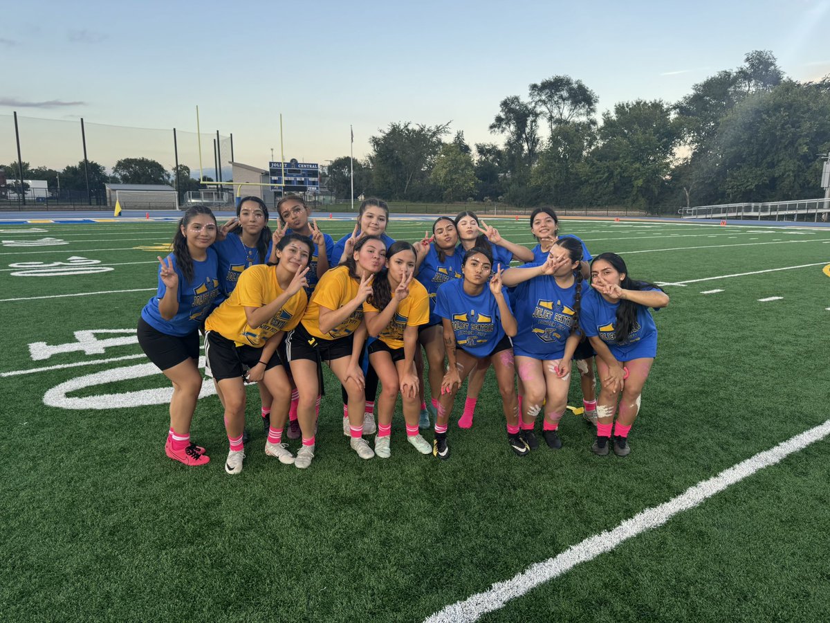 our seniors and juniors dominated on the field at tonight’s powderpuff game 💙💛