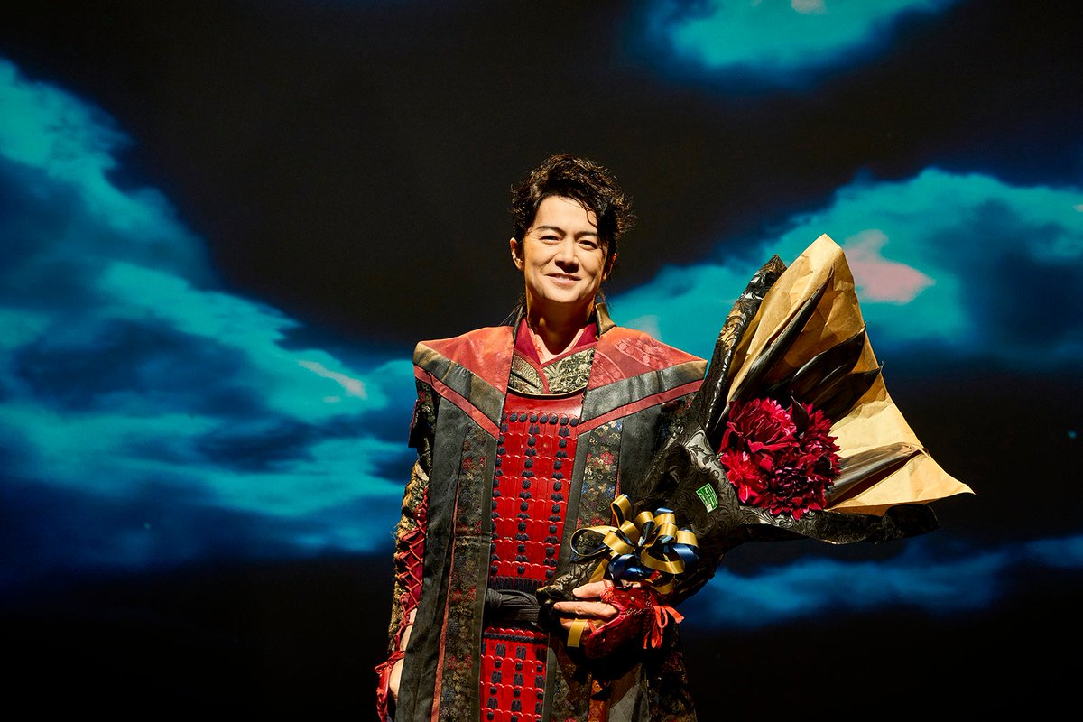 映画「ブラック・ショーマン」 クランクアップ写真解禁🎥 ＼ 福山雅治