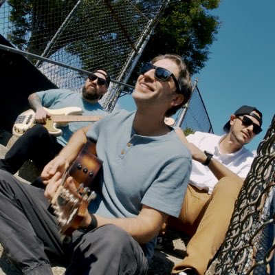 Conversing tweet media