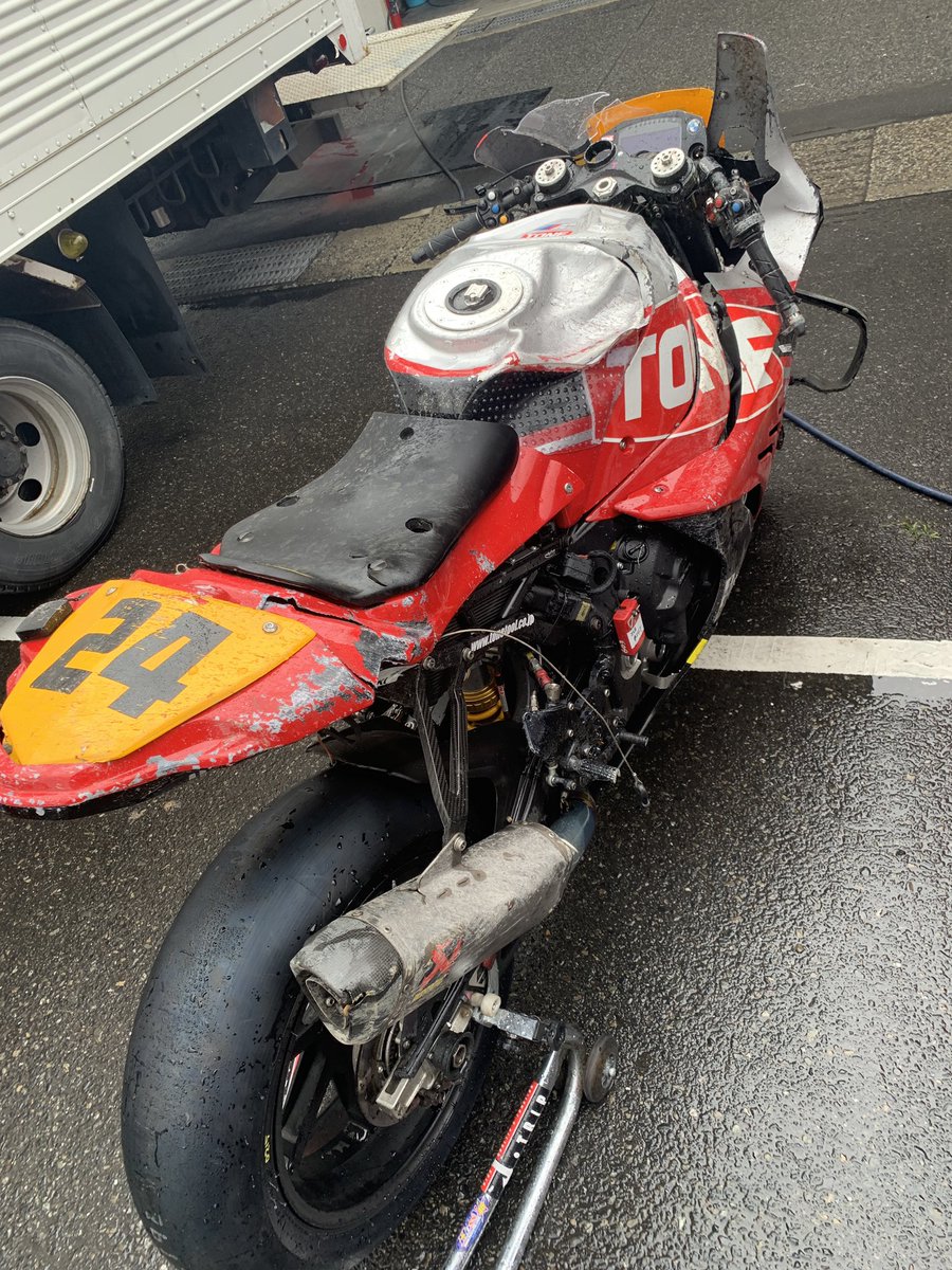 アハハ………
(ライダーは無事です！)