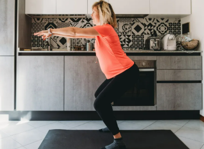 KristenJakobitz's tweet image. The 'Sit-to-Stand' Workout: While you're waiting for water to boil or for the microwave, do 10 squats or sit-to-stand repetitions. It's a perfect micro-workout. #MicroWorkout #Squats #FitnessForLife