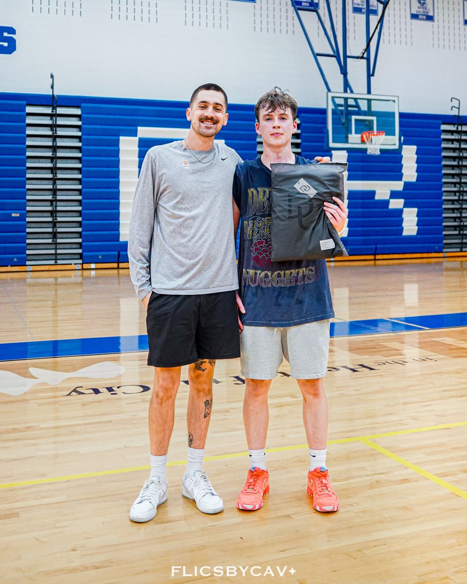 HS Session 4 Champs 🏆

Tonight’s Dream Unfiltered MVP goes to our guy <a href="/Adamdugener/">Adam Dugener</a> — Played at a high level all night, finding open players, and showing his touch around the rim!