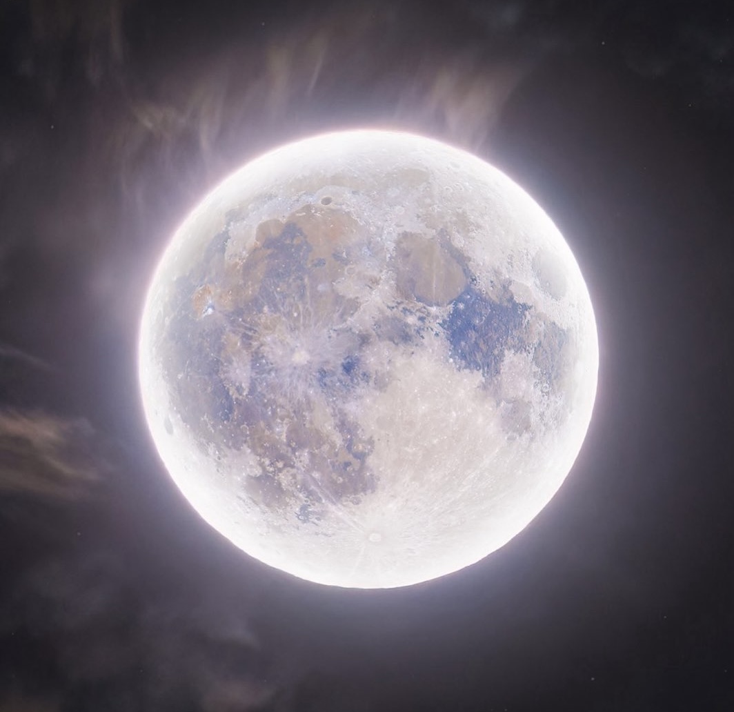 la luna ❨⟣ (@moonloverxjpg) on Twitter photo 